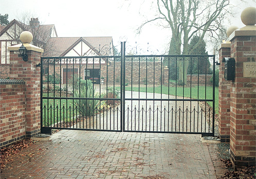 Capricorn Metal Gate Style